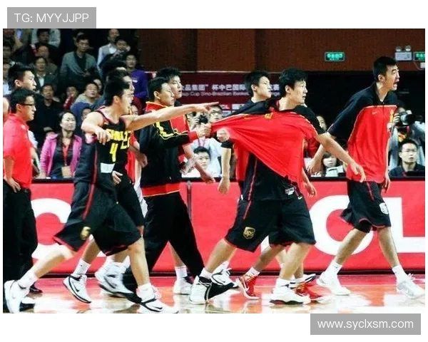 武汉篮球队在亚运会上的团队协作表现值得称赞展现了团结拼搏的精神风貌